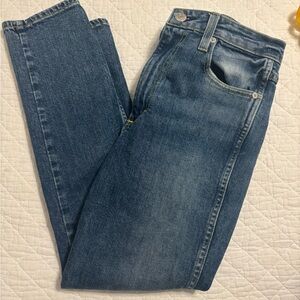 AMO Chelsea Crop Jeans
Size 27
NWOT
